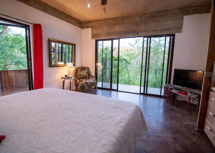 Marbella Retreats Casa Roja Сasa de vacaciones